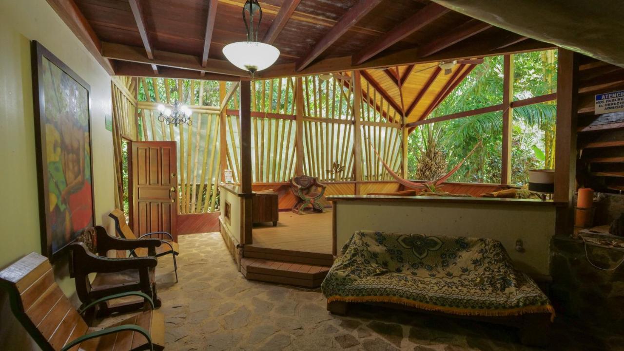 Chosa Manglar Suites & Cabins Пуэрто-Хименес Экстерьер фото