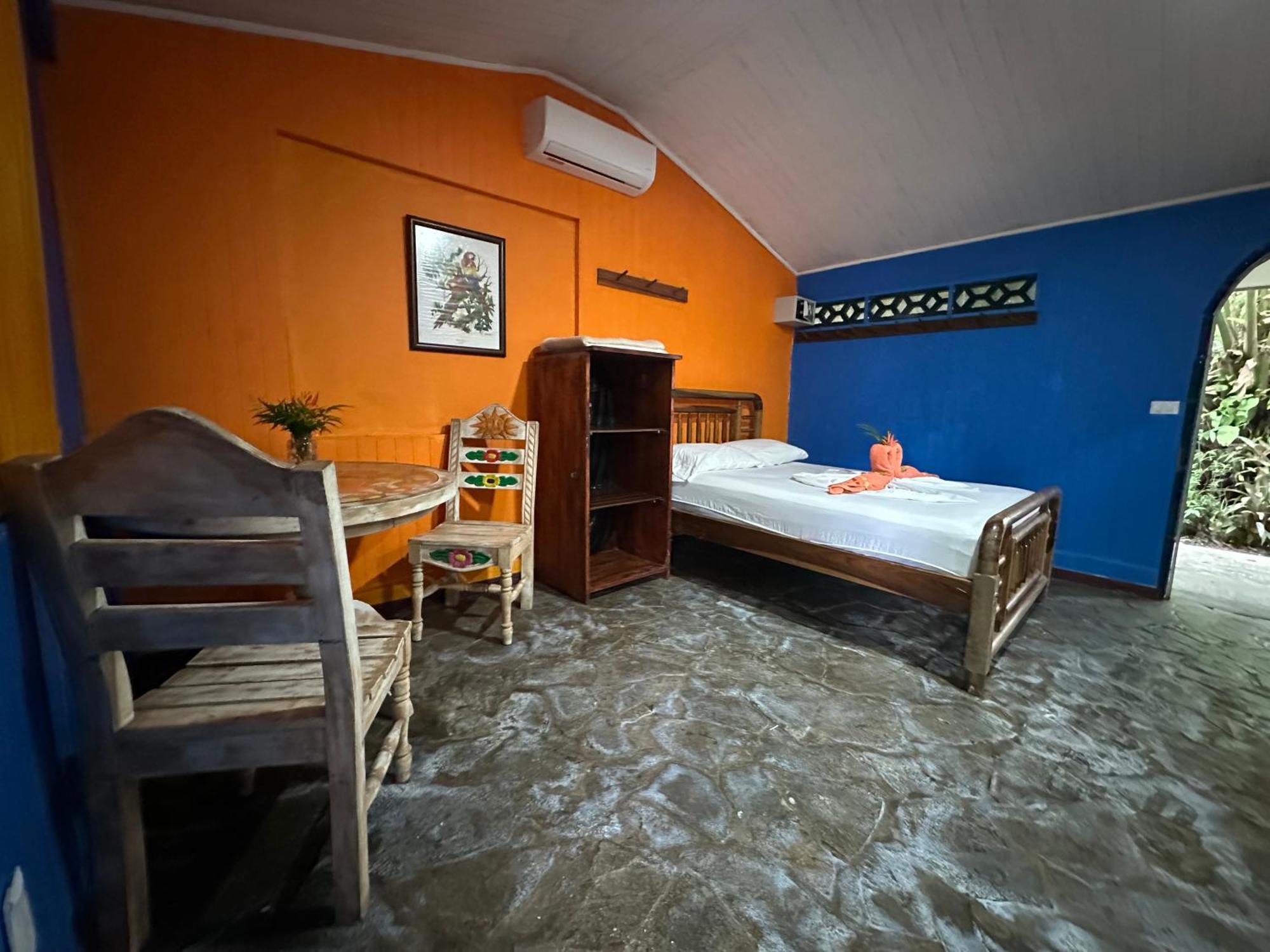 Chosa Manglar Suites & Cabins Пуэрто-Хименес Экстерьер фото