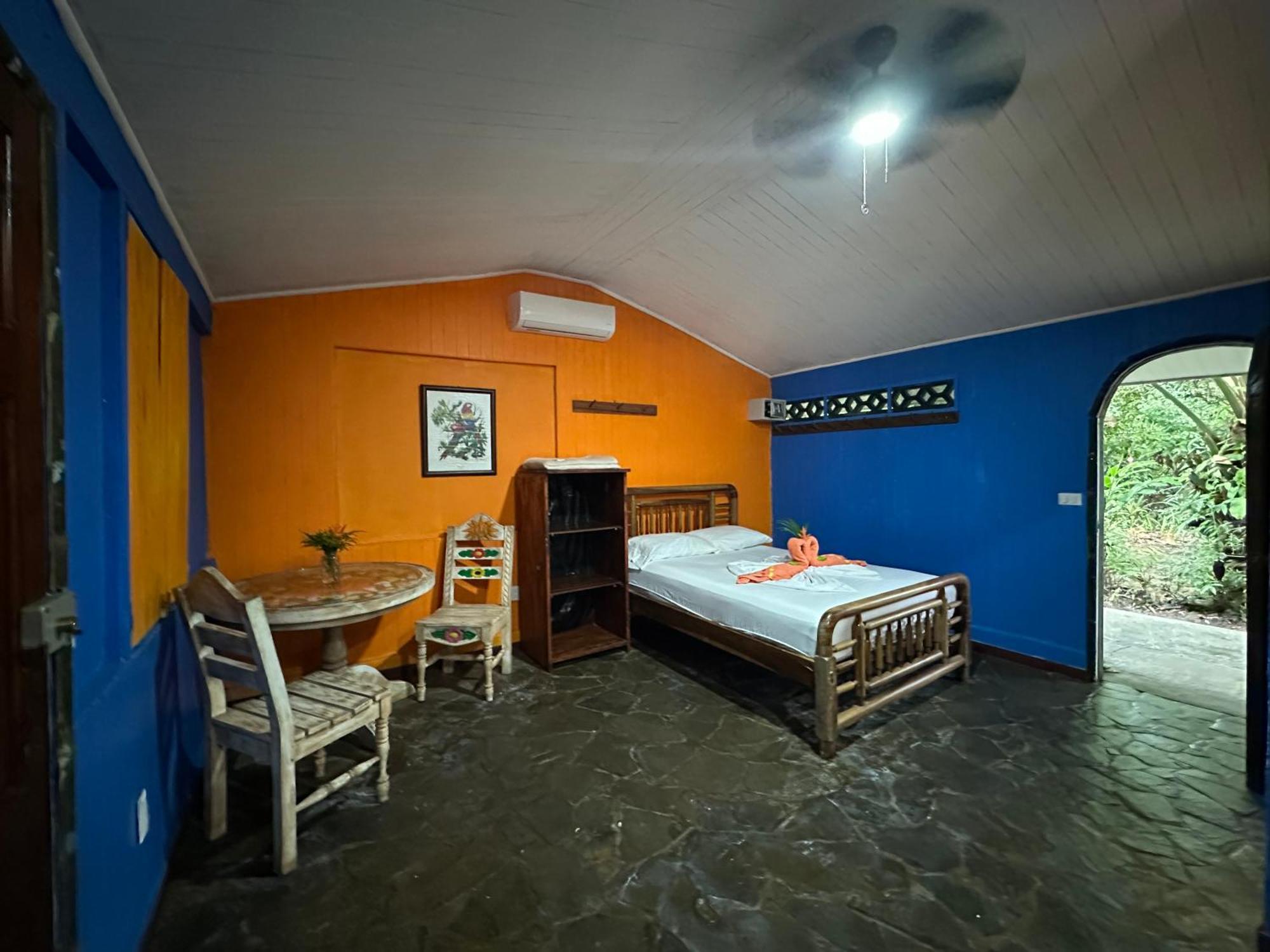 Chosa Manglar Suites & Cabins Пуэрто-Хименес Экстерьер фото